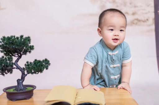 莒县孕妇显怀是几个月